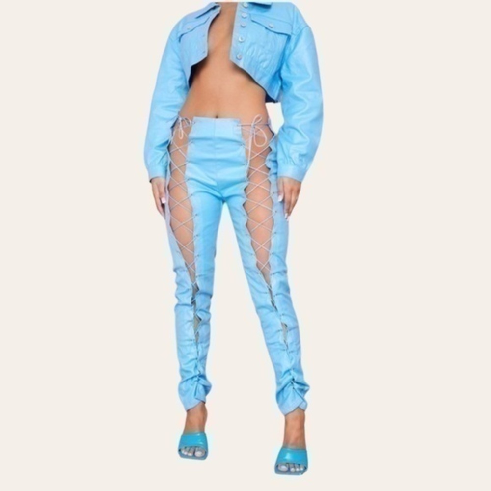 Pretty Little Thing Blue Lace Up Front Coated Long Leg Straight Jeans ✨